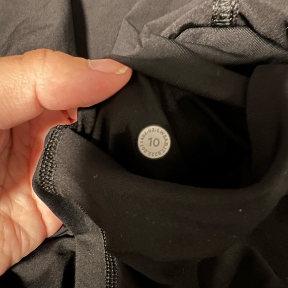 NWOT Lululemon High Rise Skort | size 10 - Picture 5 of 5